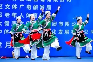 19支队伍舞动凯里！茅台王子杯广场舞大赛，共赏百节之乡的热情