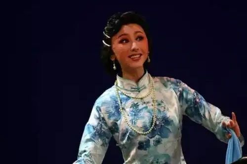 从路人甲到女一号 花灯戏演员蔡妙禧